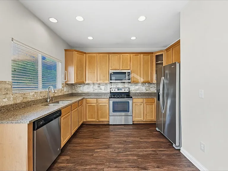 5046 Pelican St — Photo 3