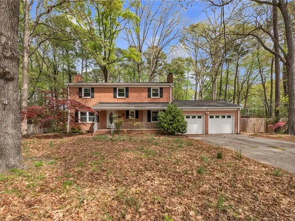 449 Summer Dr, Newport News, VA 23606