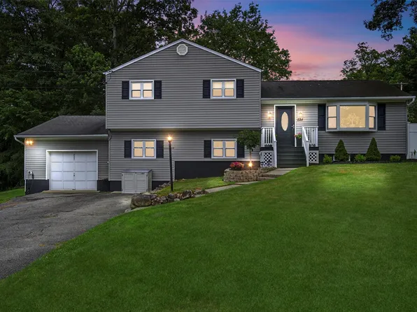 824 Terrace Place, Cortlandt Manor, NY 10567