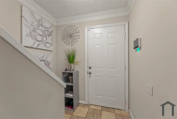 2 bed, $2,200 — Photo 3