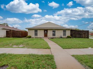 2047 Ash Hill Rd, Carrollton, TX 75007