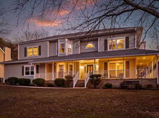 2812 Deerfield Rd, Ooltewah, TN 37363