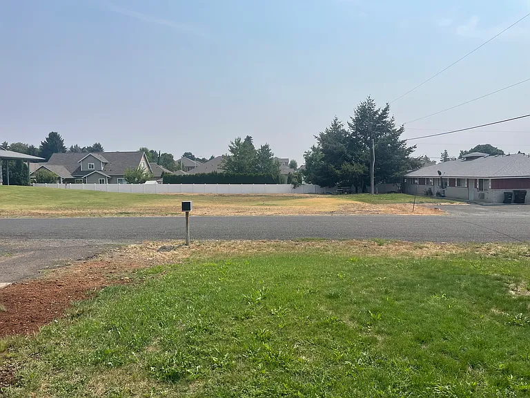 4 S 68th Ave — Photo 21