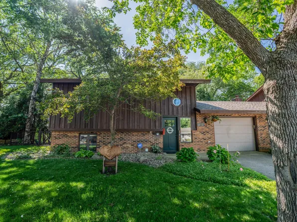 733 11th St NW, Willmar, MN 56201