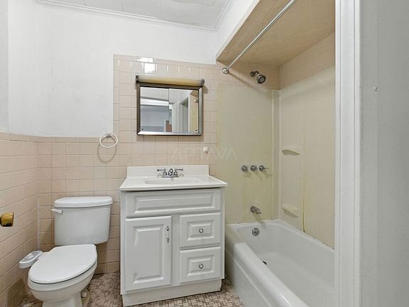4th image of 547 Broadway #1B