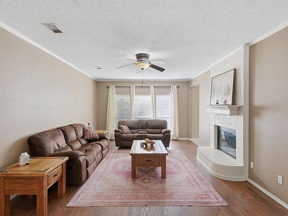 5th image of 609 Carette Dr