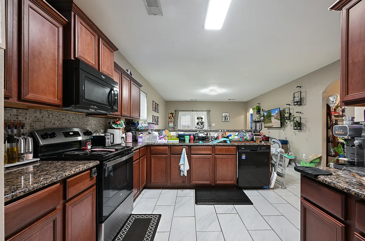 Building Photo - 6148 Chalk Hollow Dr