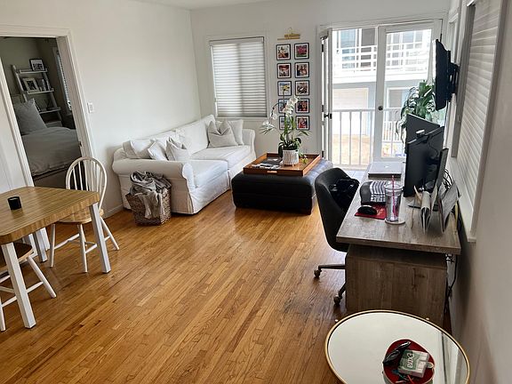 5th image of 213 41st St