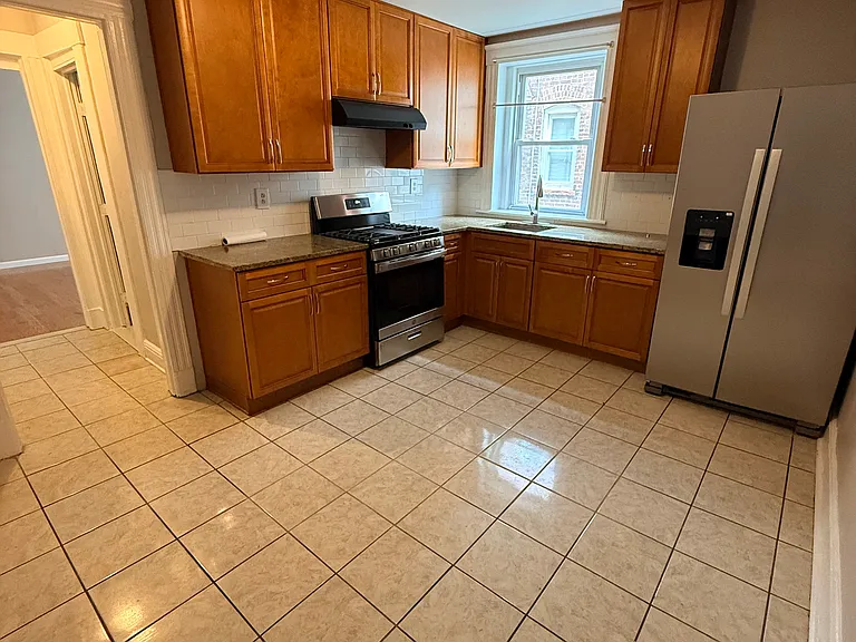 129-131 Cherry St #131- 1ST FL — Photo 12