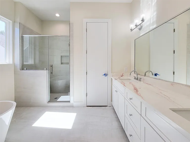 5931 Beall St #A — Photo 21