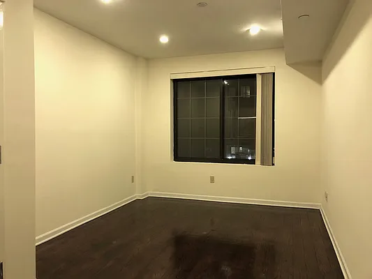 Rented by Astoria Realty | media 14