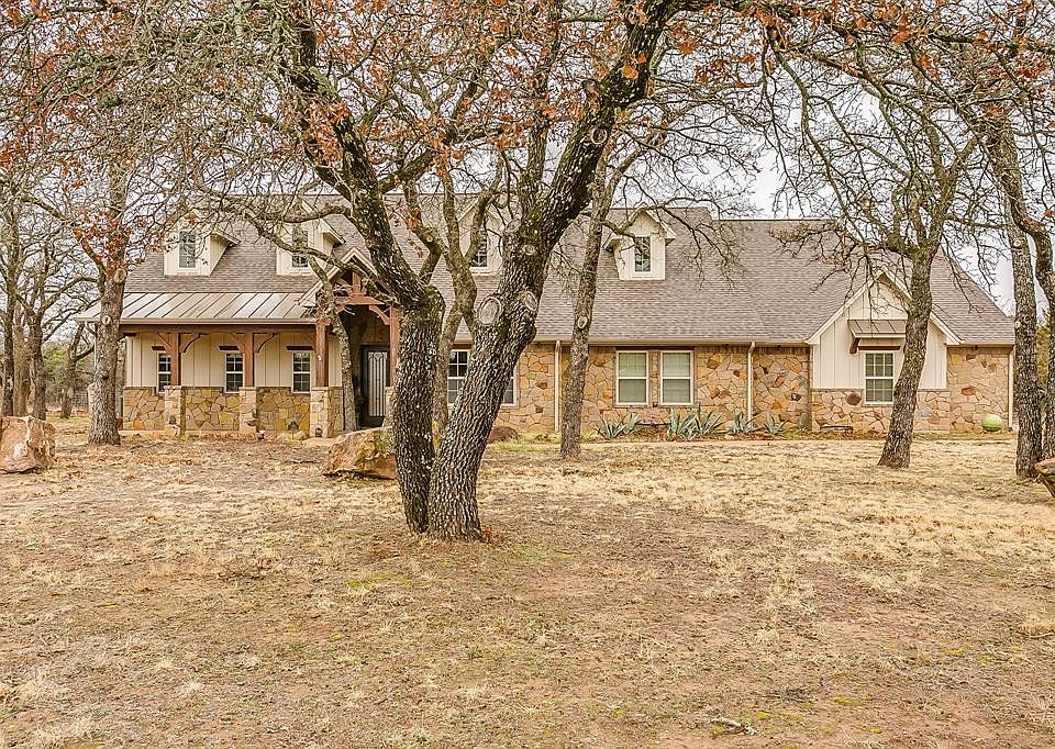 1st image of 211 Glenhollow