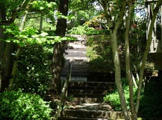 7536 SW Barnes Rd UNIT A, Portland, OR 97225