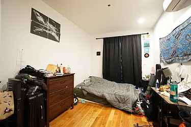 Rented by Rennit Inc.