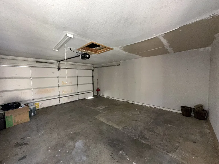 1219 E Avenue R7 — Photo 17