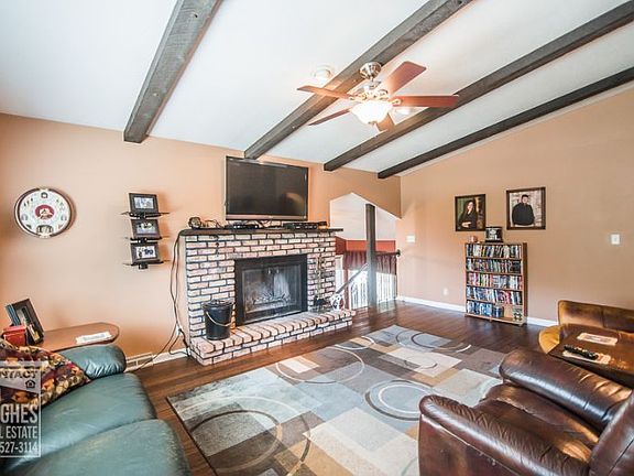 5th image of 807 Hillway Dr