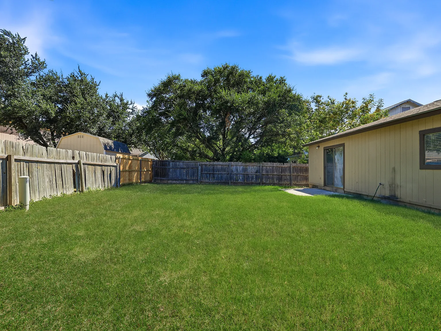 4 bed, 1720 sqft, $1,650 — Photo 2