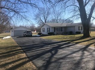 24145 W Canal Rd, Channahon, IL 60410