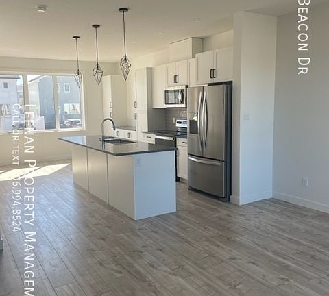3rd image of 5555A Beacon Dr