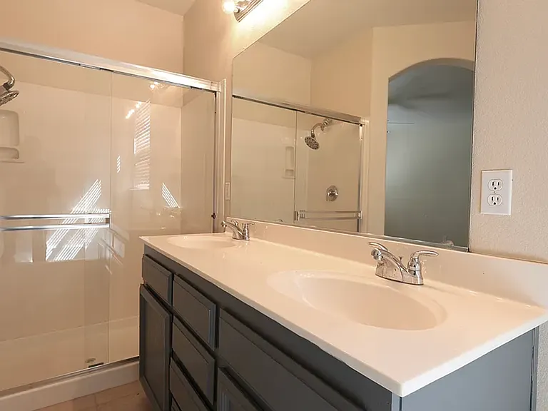 1908 Terracina Cir — Photo 12