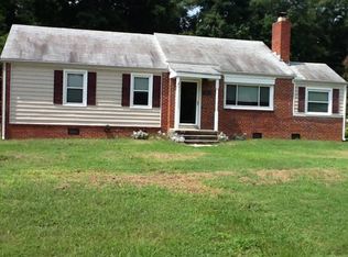 1302 Foxcroft Rd, Henrico, VA 23229