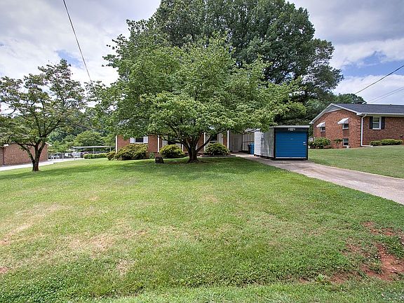 3rd image of 1110 Larkhill Ct