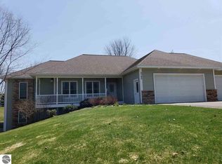 2742 Blue Ridge Ln, Traverse City, MI 49685