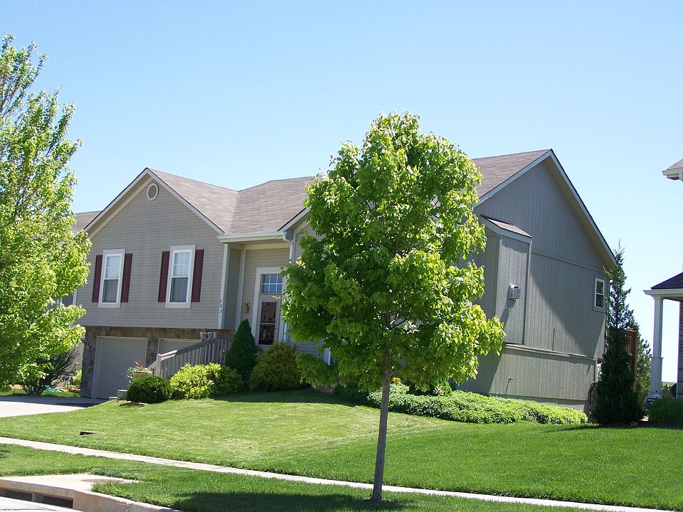 1st image of 905 Wyndham Dr