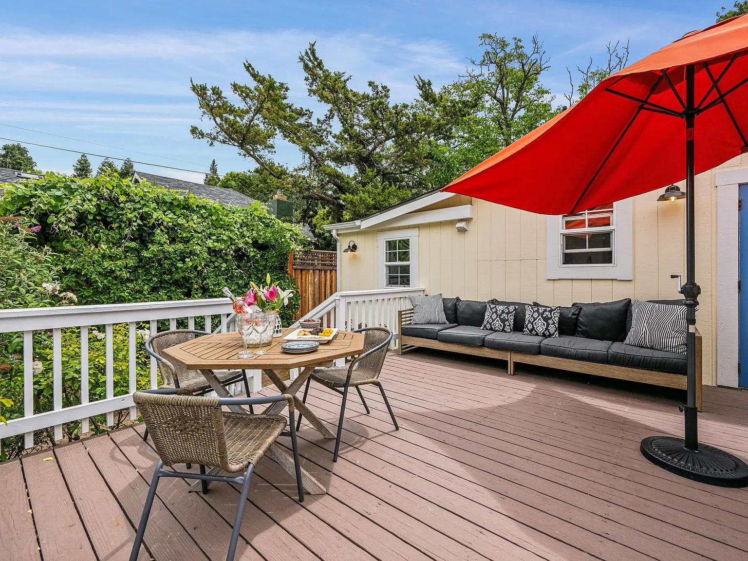 2 bed, 953 sqft, $4,500 — Photo 1