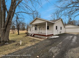 7571 N Hartel Rd, Grand Ledge, MI 48837