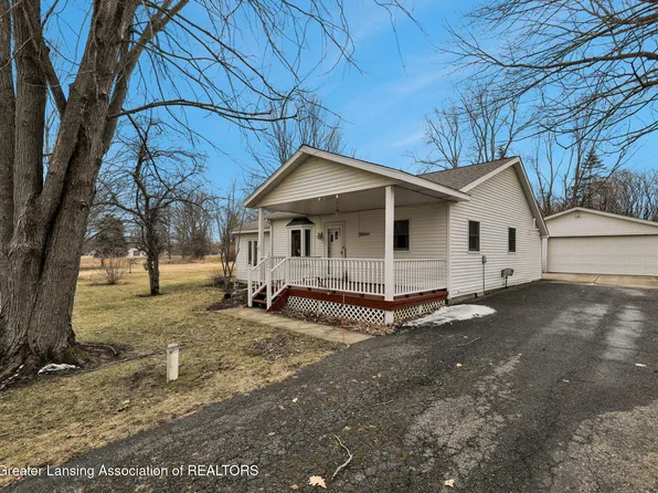 7571 N Hartel Rd, Grand Ledge, MI 48837