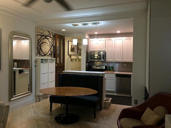 4th image of 274 Saint Johns Pl APT 1B