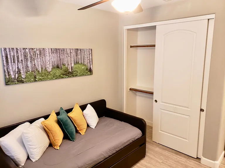 381 W Wisteria Pl — Photo 16