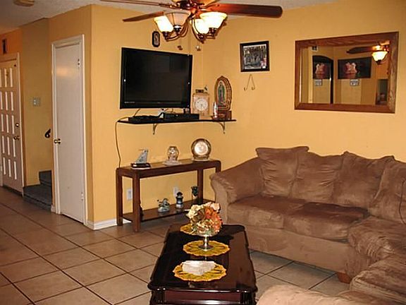 4th image of 358 Valley Park Dr