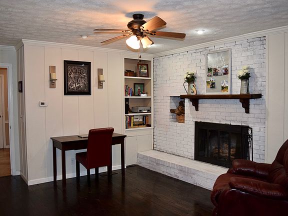 Bonus room/den
