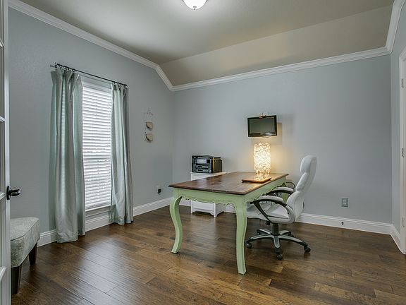 5th image of 10201 Old Eagle River Ln