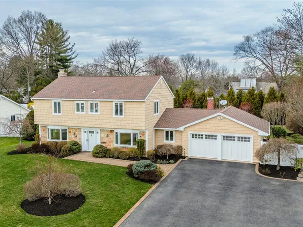 9 Bowen Place, Stony Brook, NY 11790