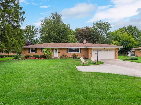 5323 Evergreen Dr, North Olmsted, OH 44070
