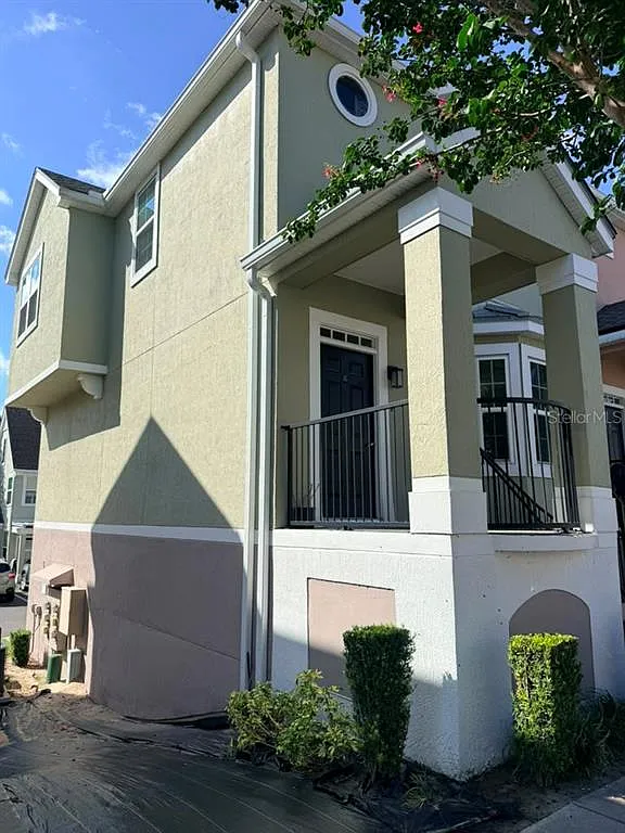 3 bed, 2.5 bath, 1634 sqft, $2,500 — Photo 3