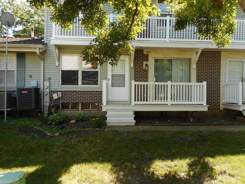1st image of 312 Lincoln Ct Unit B