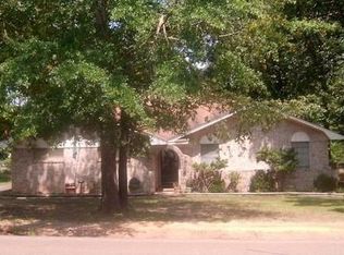 616 Glendale St, Queen City, TX 75572