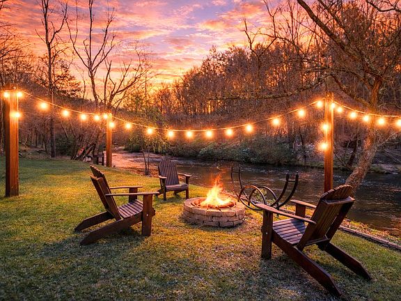 3rd image of 105 Riveredge Dr