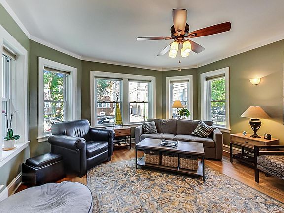 5th image of 5616 N Artesian Ave #1