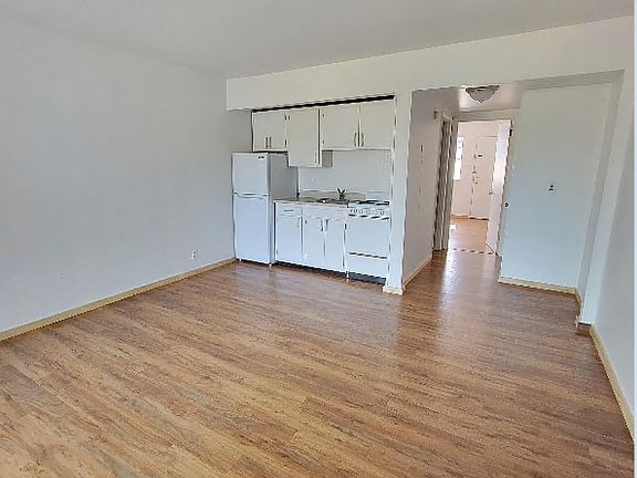 3rd image of 2200 S Illinois Ave APT 5