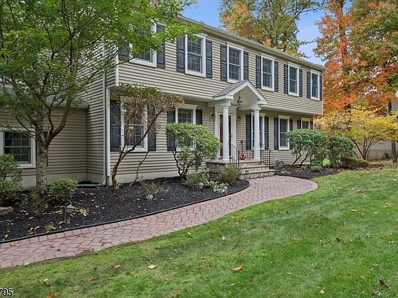 3rd image of 94 Radtke Rd