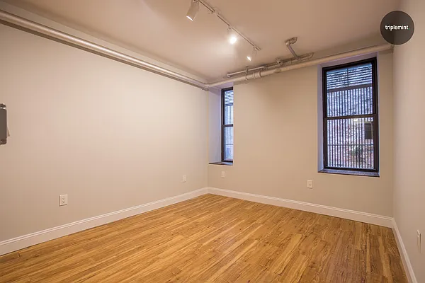 Rented by Triplemint | media 32