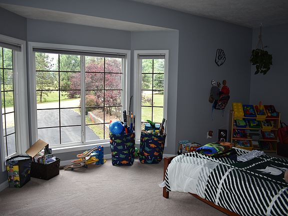 4th image of 9609 Tanglewood Ct