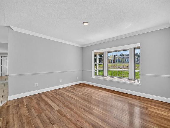 2nd image of 1390 COR JESU COURT