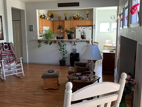 4th image of 5362 Desert Peach Dr