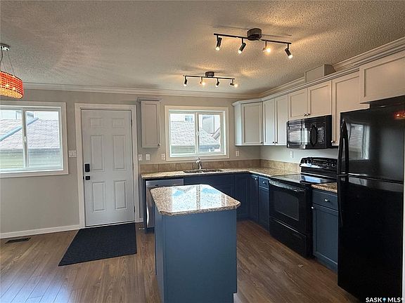 5th image of UNIT 307-810 HAMPTON CIRCLE